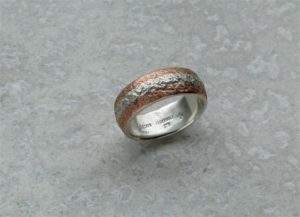 Eisschlagring in silber und Rotgold
