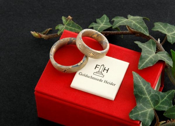 Mokume Gane Ringe mit vier Sterne Gestülpt