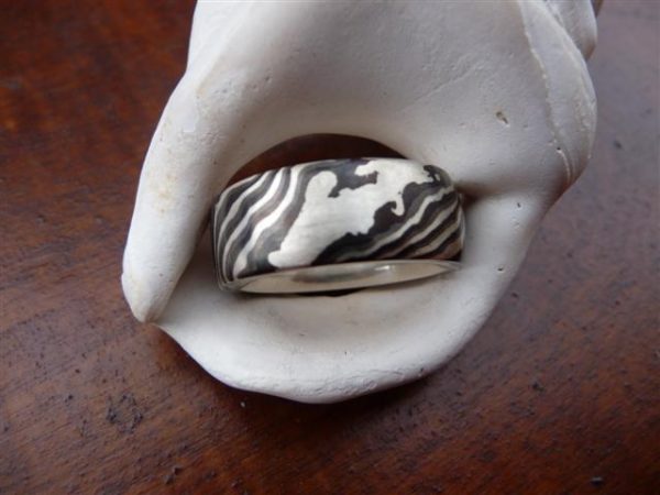 Mokume Gane Ring mit traditionalen japanischen Legierungen